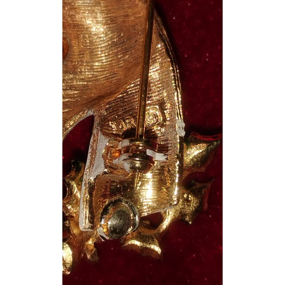 Vtg Signed ART Rudolph Reindeer Christmas White Green Brooch Enamel & Rhinestone - Picture 3 of 3
